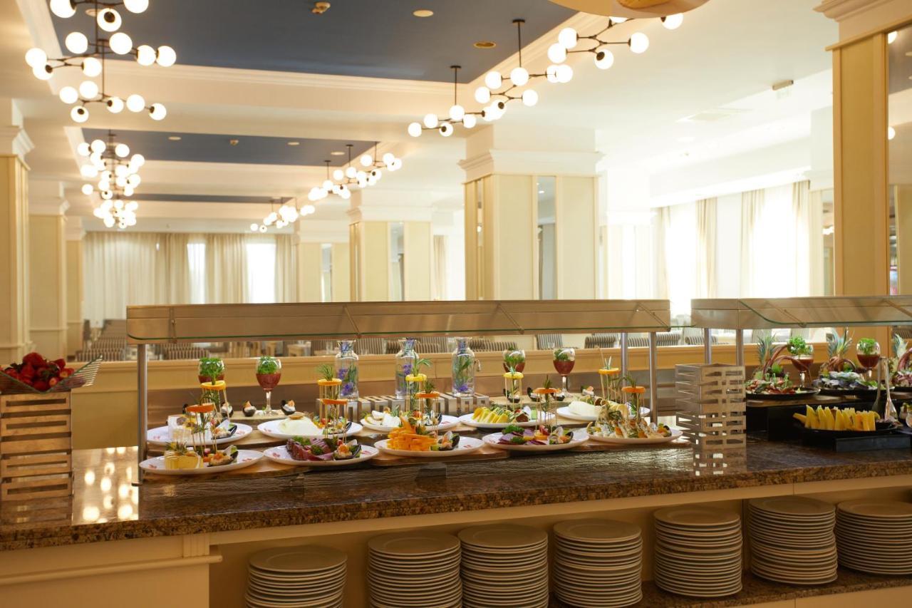 Dreams Sunny Beach Resort And Spa 외부 사진 The buffet at the hotel