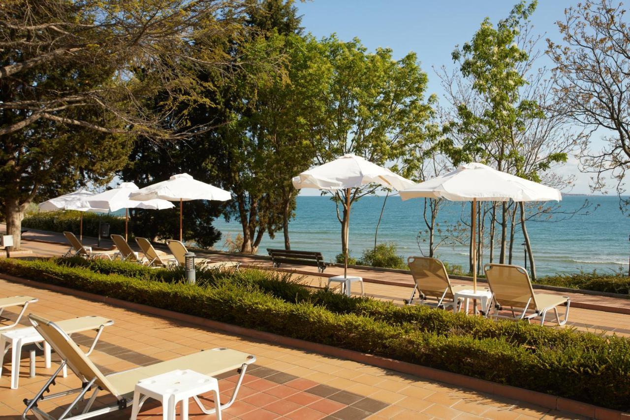 Dreams Sunny Beach Resort And Spa 외부 사진 The promenade of Nea Vrasna