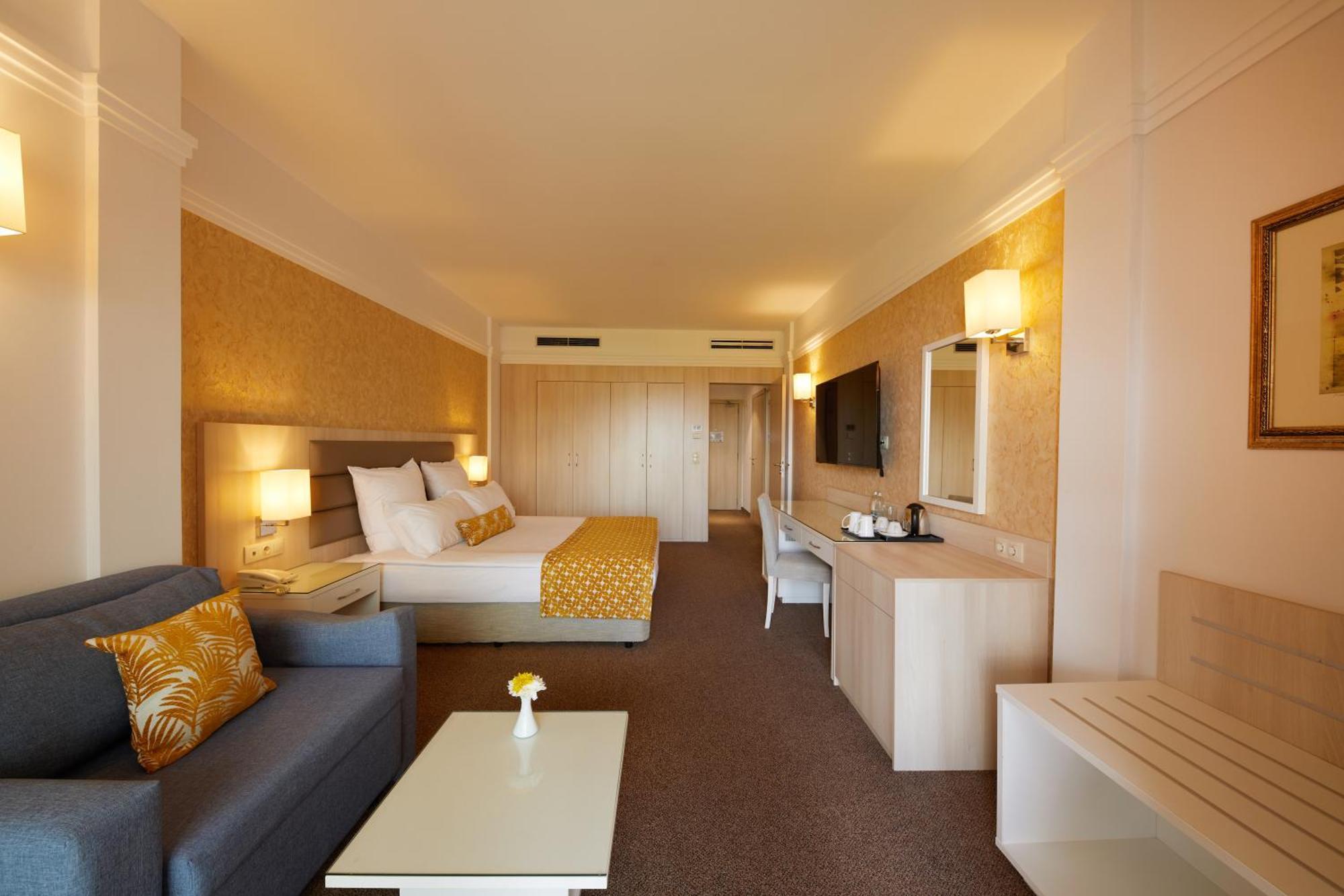 Dreams Sunny Beach Resort And Spa 객실 사진 A room at the hotel