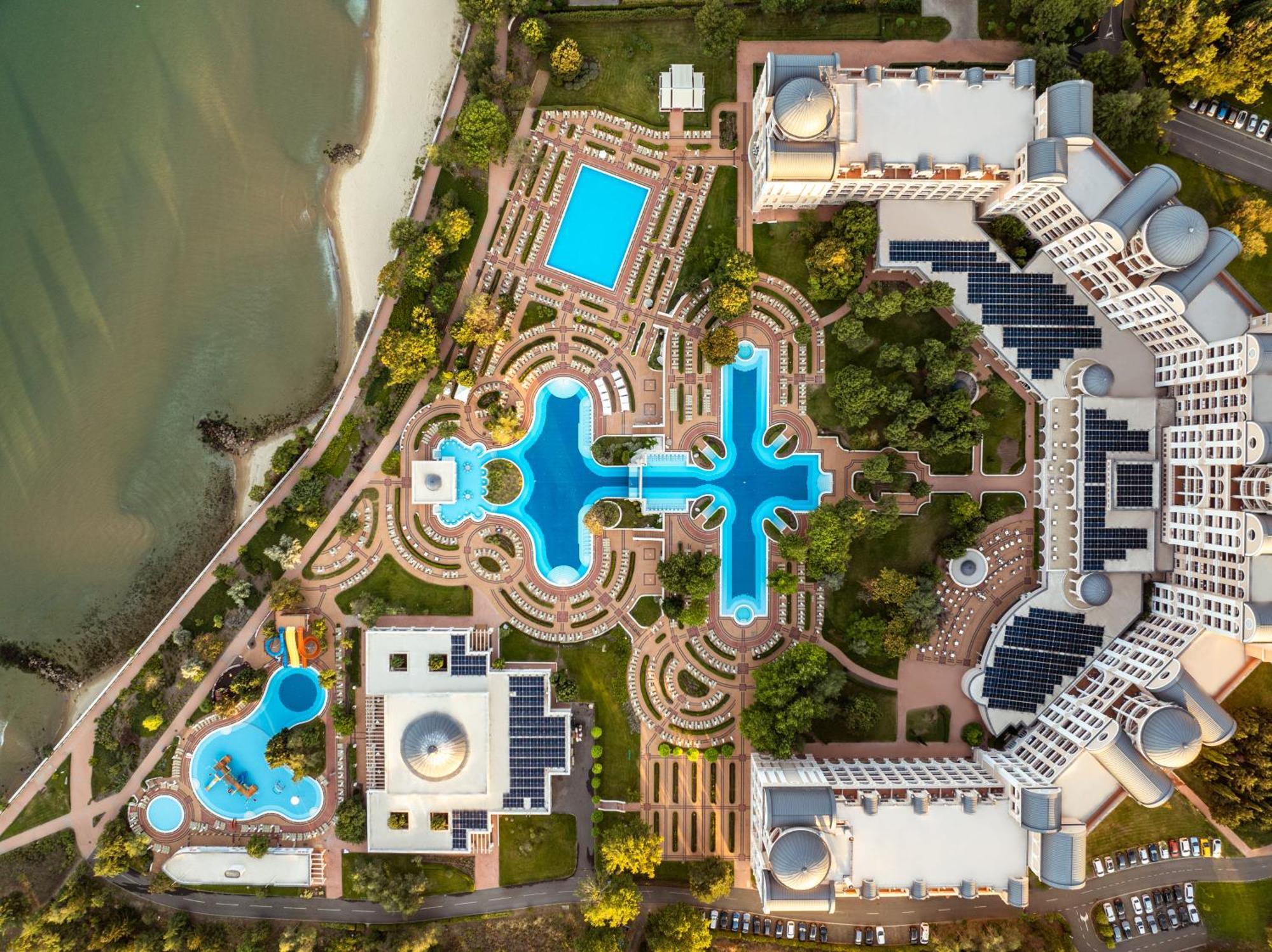 Dreams Sunny Beach Resort And Spa 외부 사진 Aerial view of the resort