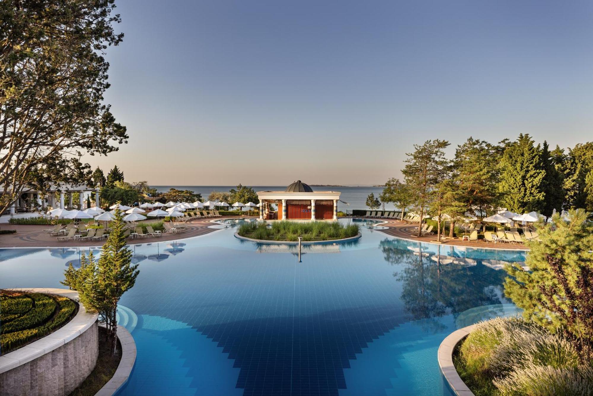 Dreams Sunny Beach Resort And Spa 외부 사진 The resort's main pool