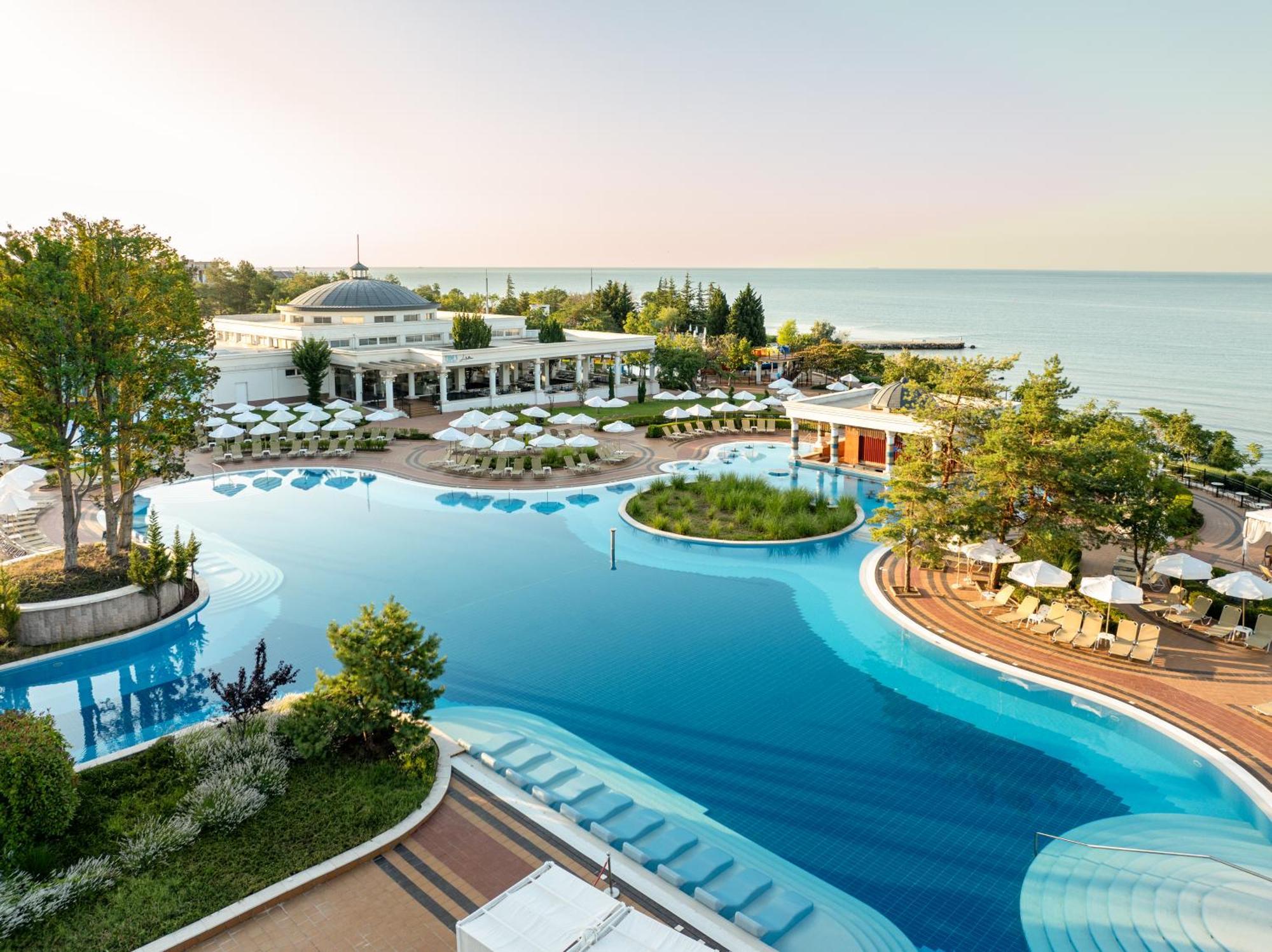 Dreams Sunny Beach Resort And Spa 외부 사진 The resort's main pool